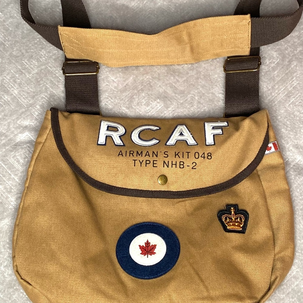 RCAF Tan Messenger Shoulder Bag - NEW - Royal Canadian Air Force - Picture 3 of 12